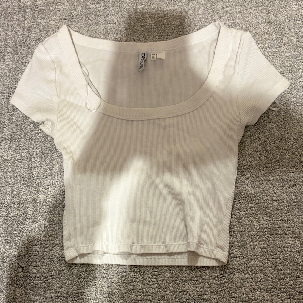 H&M Off-White Ribbed Crop Top